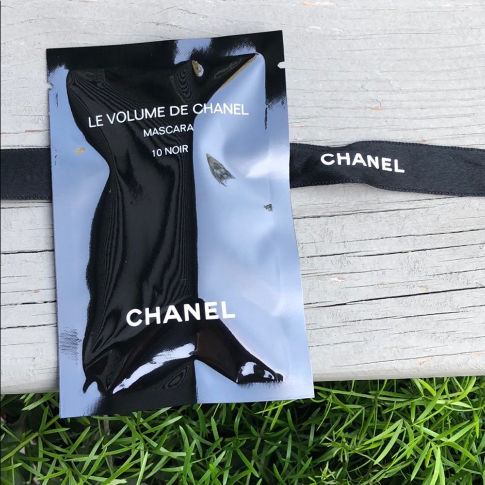 Chanel Le Volume De Chanel mascara sample